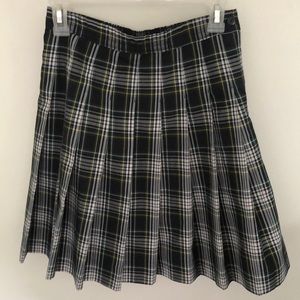 Green and white plaid skirt, pleated